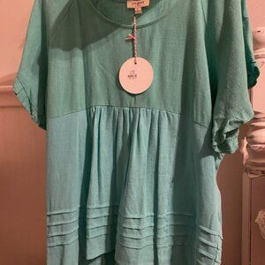 Umgee aqua green top, size large, nwt